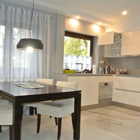 Apartamenty Centrum- Kochanowskiego -Dawniej Two-Bedroom Apartment زيلونا غورا المظهر الخارجي الصورة