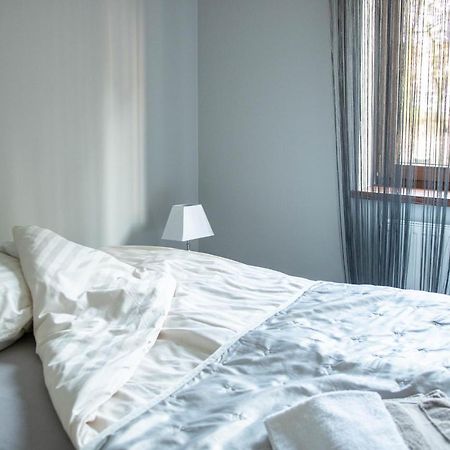 Apartamenty Centrum- Kochanowskiego -Dawniej Two-Bedroom Apartment زيلونا غورا المظهر الخارجي الصورة
