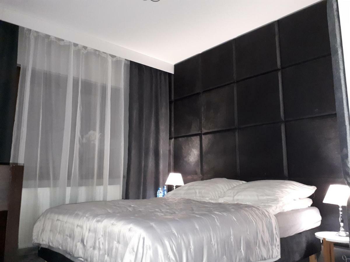 Apartamenty Centrum- Kochanowskiego -Dawniej Two-Bedroom Apartment زيلونا غورا المظهر الخارجي الصورة