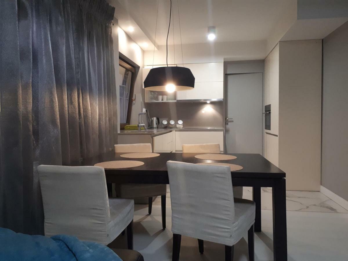 Apartamenty Centrum- Kochanowskiego -Dawniej Two-Bedroom Apartment زيلونا غورا المظهر الخارجي الصورة