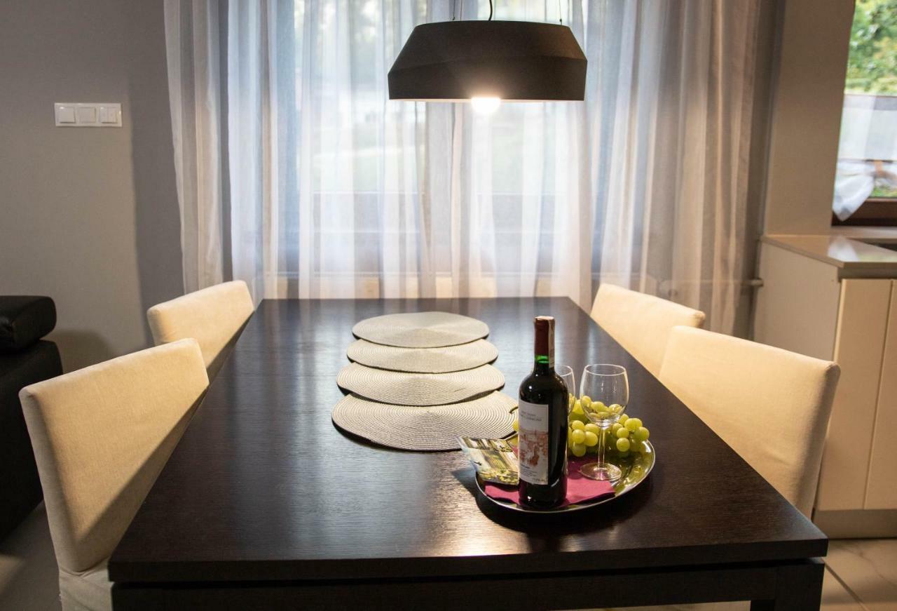 Apartamenty Centrum- Kochanowskiego -Dawniej Two-Bedroom Apartment زيلونا غورا المظهر الخارجي الصورة