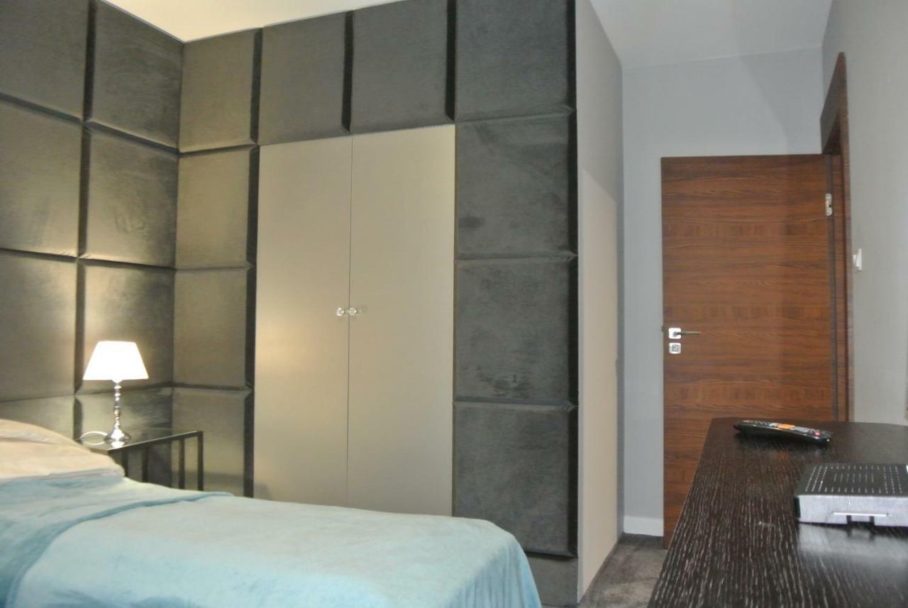Apartamenty Centrum- Kochanowskiego -Dawniej Two-Bedroom Apartment زيلونا غورا المظهر الخارجي الصورة