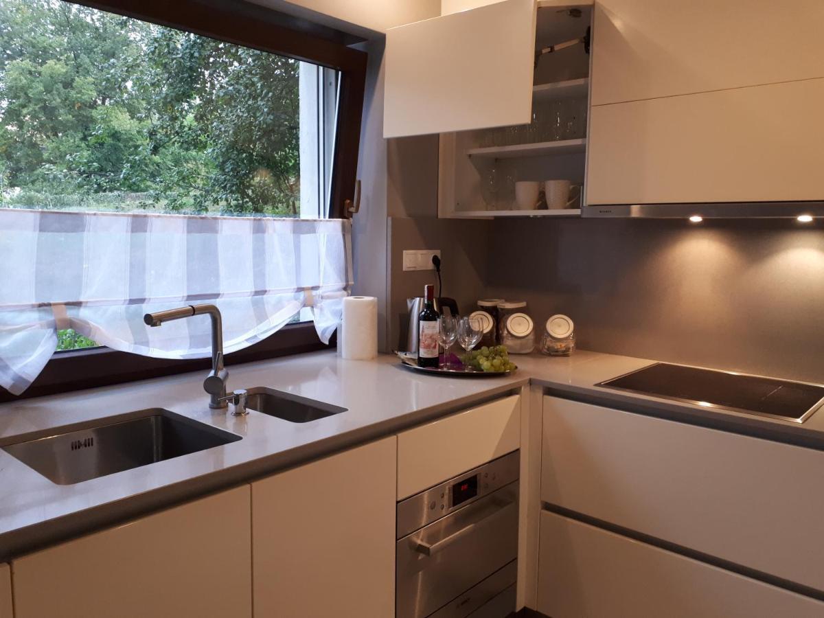 Apartamenty Centrum- Kochanowskiego -Dawniej Two-Bedroom Apartment زيلونا غورا المظهر الخارجي الصورة